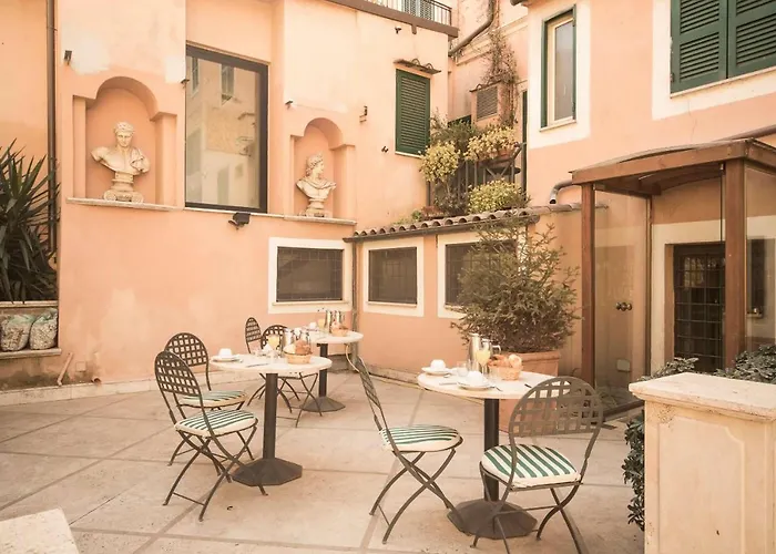 Donatello Hotel 3*